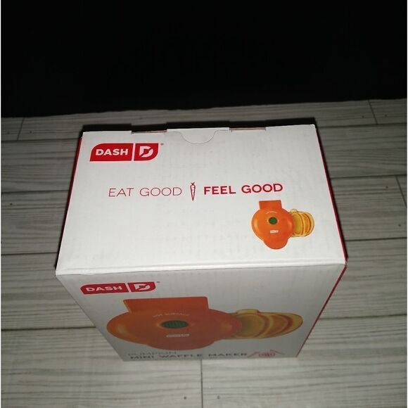 Dash Pumpkin Mini Waffle Maker 4" Cooking Surface Non-stick 350 Watts Orange - Picture 9 of 9